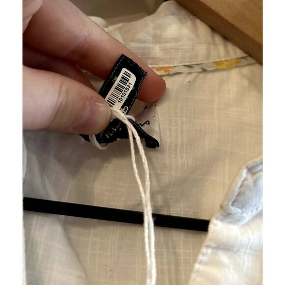 Michael Stars Joanna Lightweight Button Down Shirt - White - Picture 6 of 10